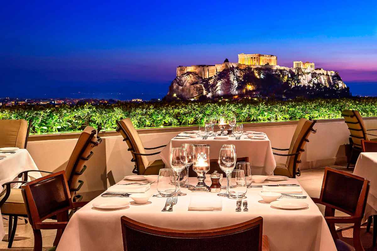 GB-roof-garden-restaurant-and-bar-at-hotel-grande-bretagne-rooftop-bars-athens