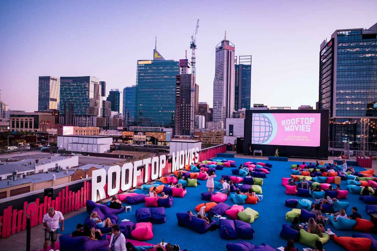 rooftop-movies-at-sunset-rooftop-bars-perth
