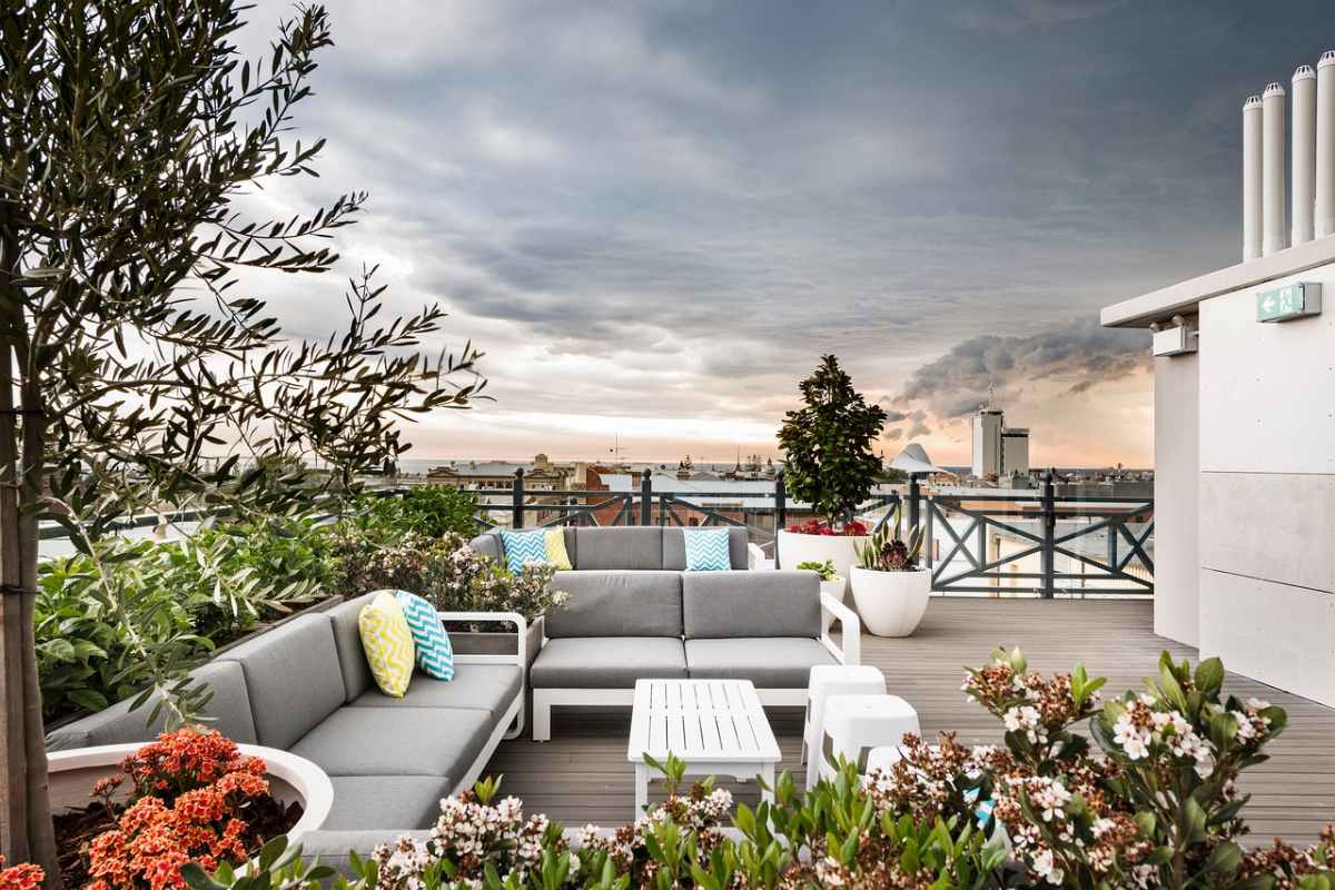 seating-at-the-national-hotel-rooftop-bars-perth
