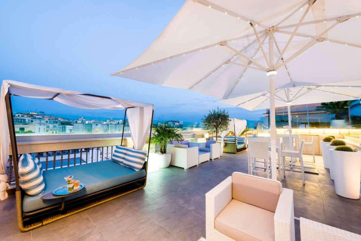 sky-blu-rooftop-and-pool-terrace-rooftop-bars-rome