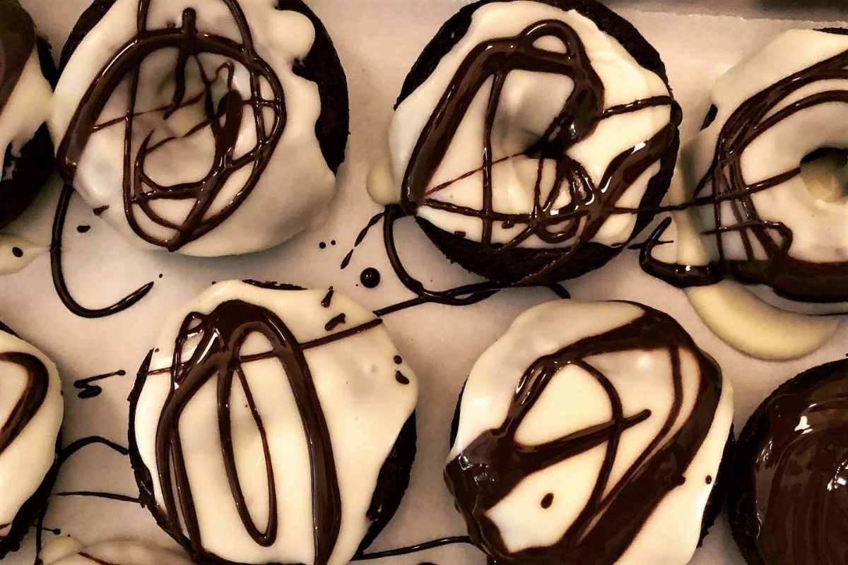 chocolate-and-vanilla-doughnuts-at-cookies-and-scream
