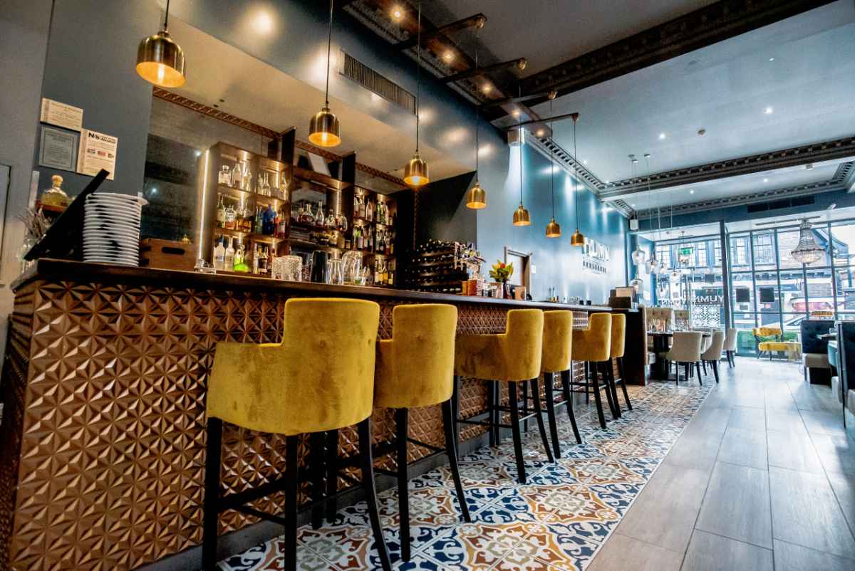 bar-inside-yumn-brasserie-bottomless-brunch-croydon