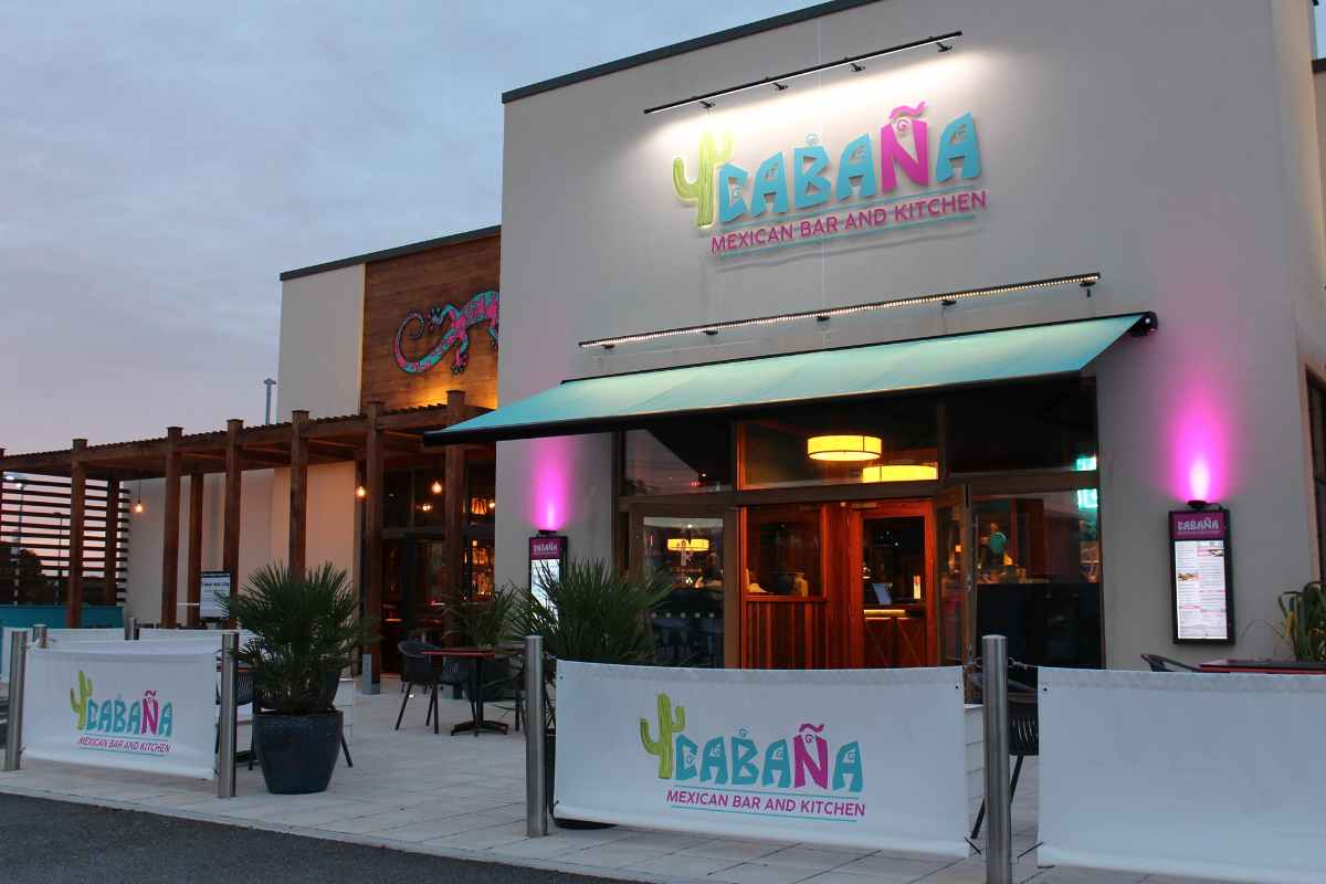 cabana-mexican-bar-and-kitchen-in-evening