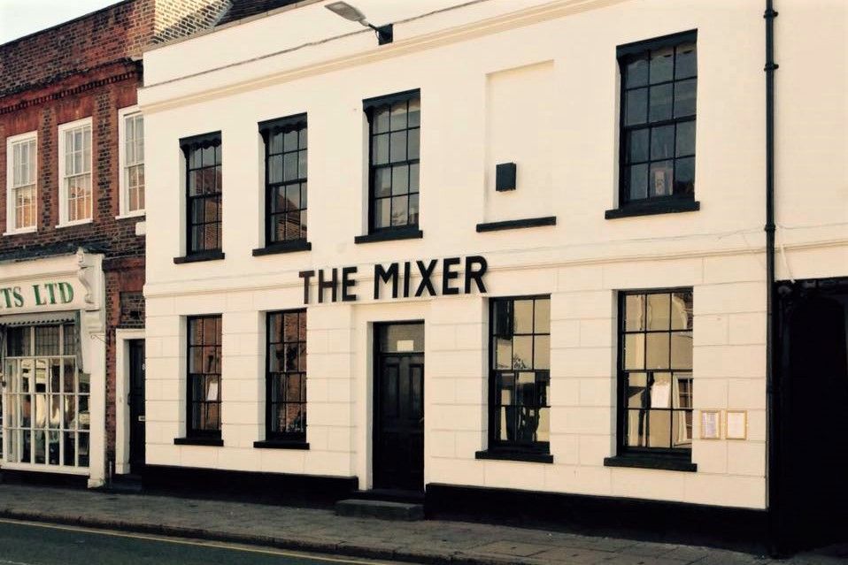 exterior-of-the-mixer-pub-in-daytime