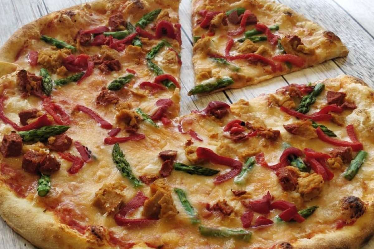vegan-chorizo-pizza-caloroso-pizza-vegan-pizza-london