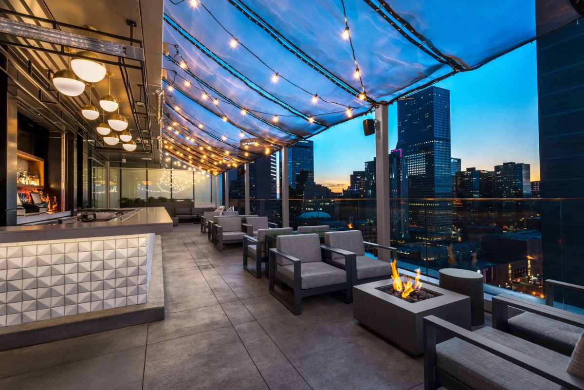 54thirty-rooftop-at-night-rooftop-bars-denver