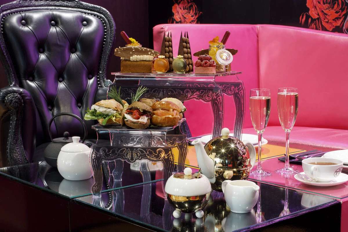 afternoon-tea-with-champagne-from-cake-boy