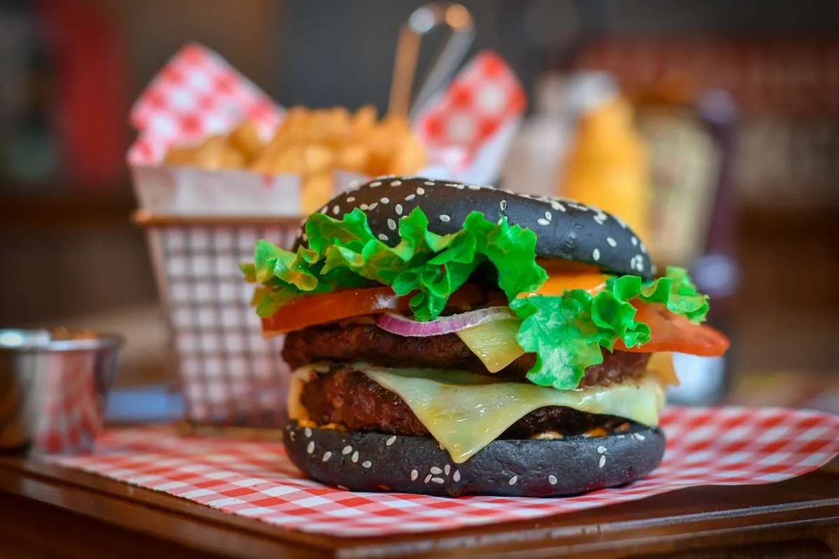 burger-in-charcoal-bun-veggie-jimmy-vegan-burgers-london