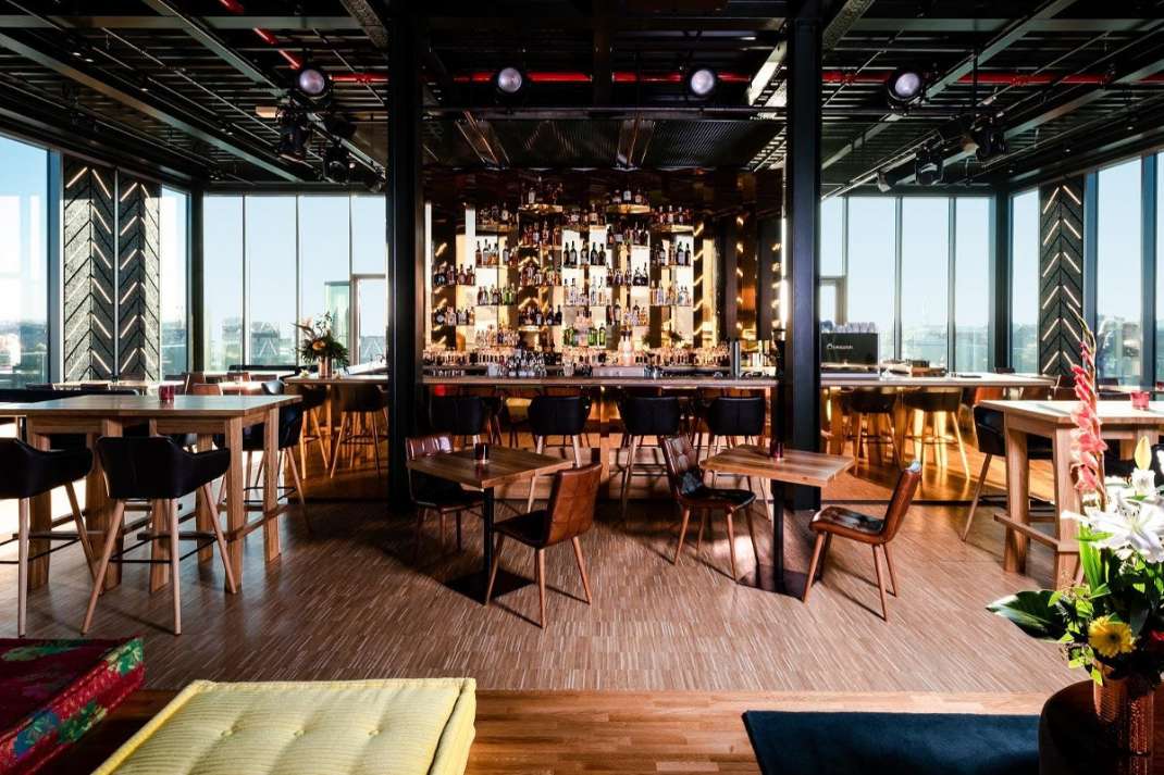 interior-of-260-grad-in-the-daytime-rooftop-bars-berlin