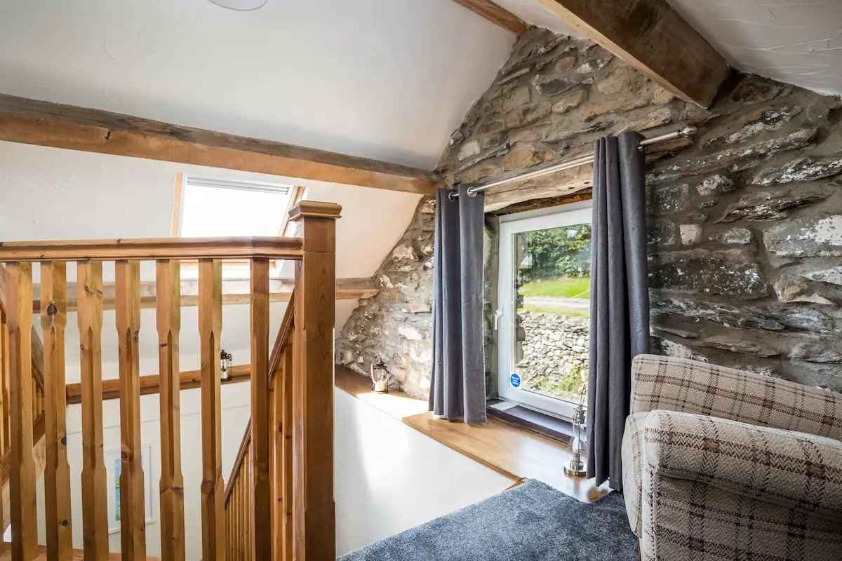 landing-and-staircase-inside-little-barn-cottage