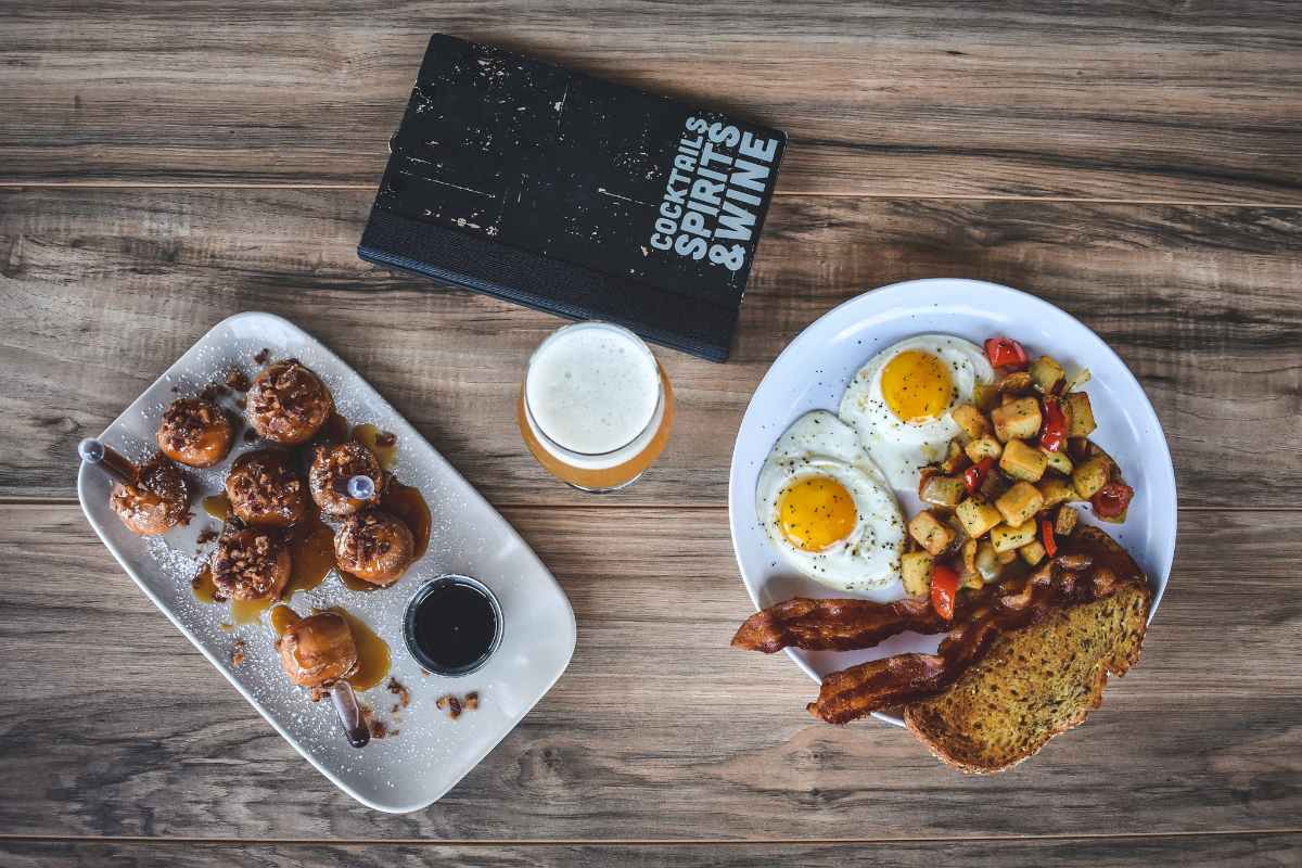 plates-of-breakfast-food-inside-world-of-beer