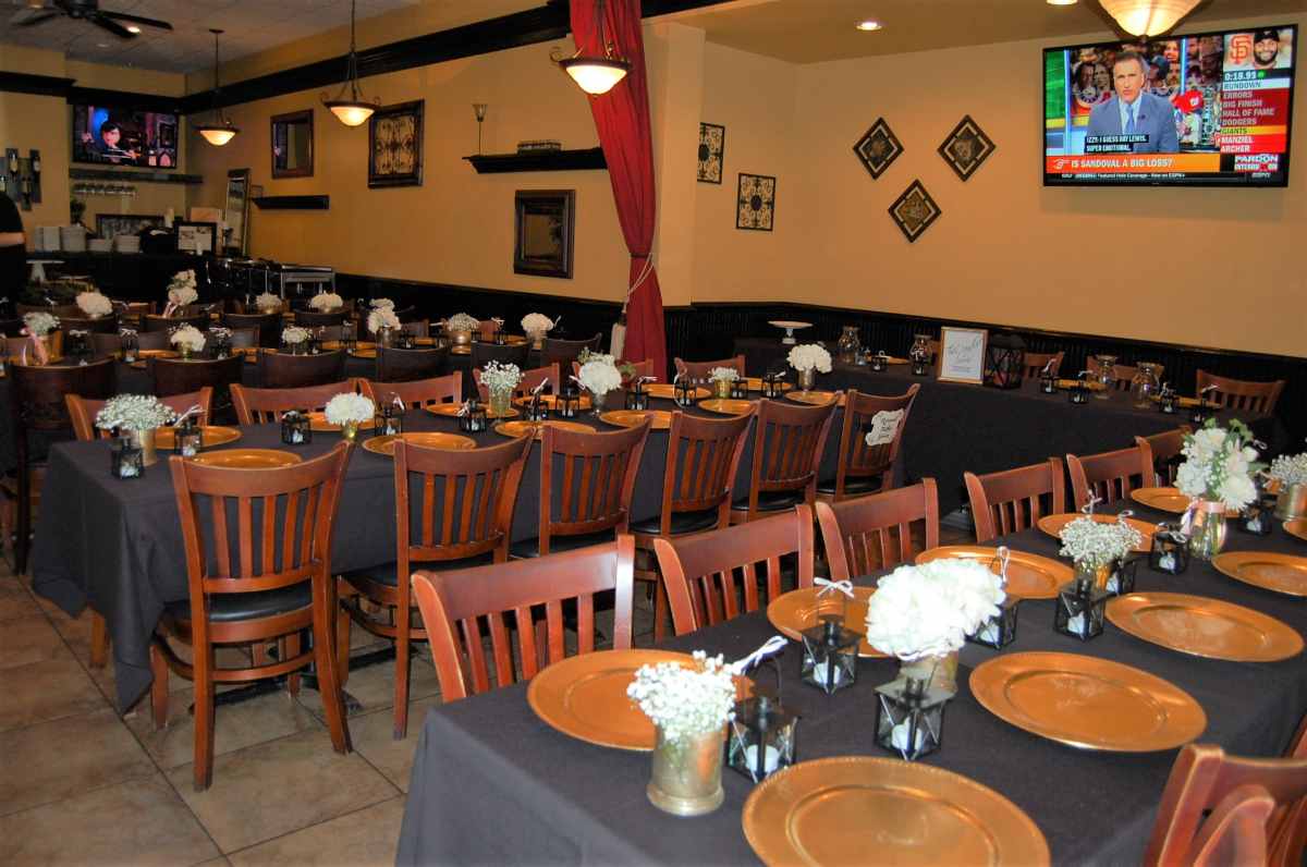 restaurant-tables-inside-310-park-south