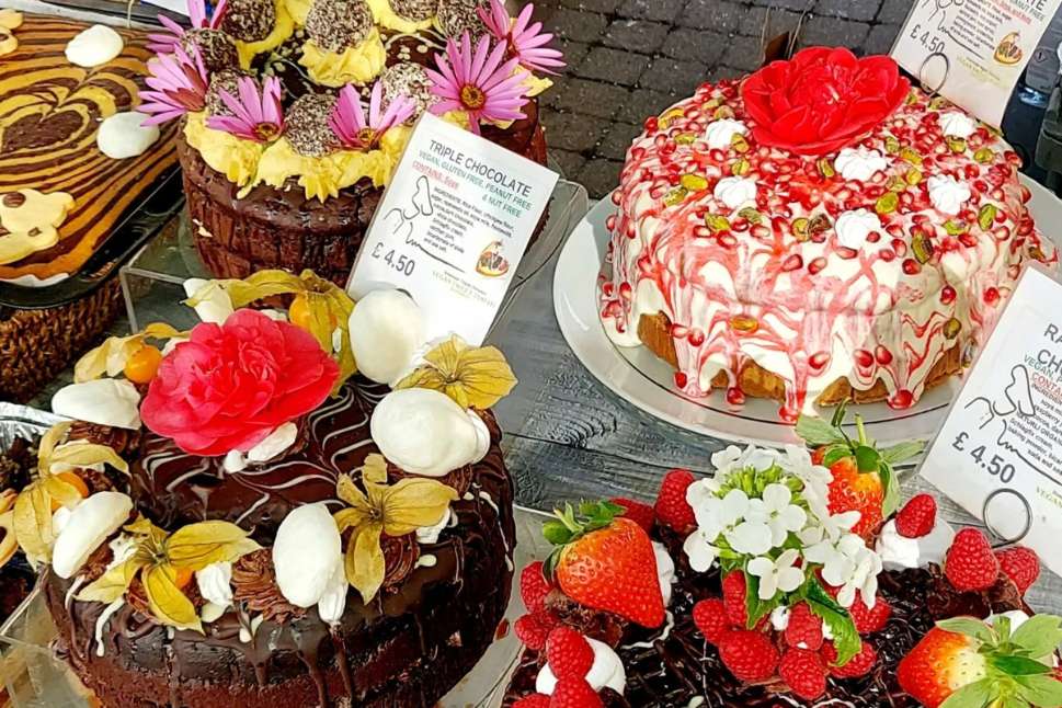 selection-of-cakes-vegan-sweet-tooth-vegan-bakeries-london