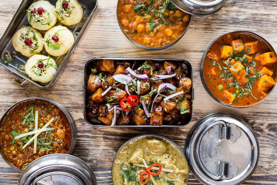 selection-of-curries-and-sides-from-mowgli-street-food