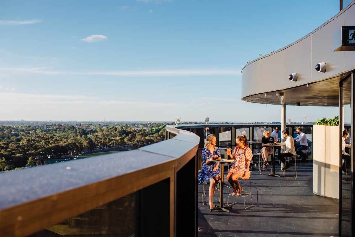 sôl-rooftop-bar-and-restaurant-bottomless-brunch-adelaide