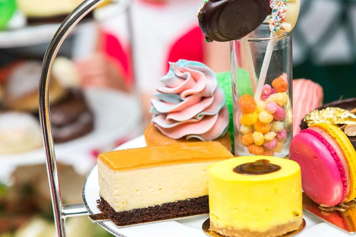 sweet-shop-afternoon-tea-at-the-chesterfield-mayfair-hotel