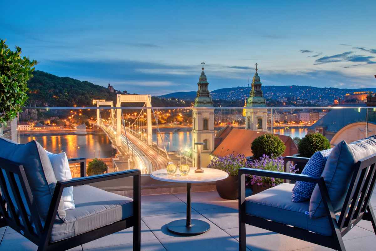 the-duchess-rooftop-bar-rooftop-bars-budapest