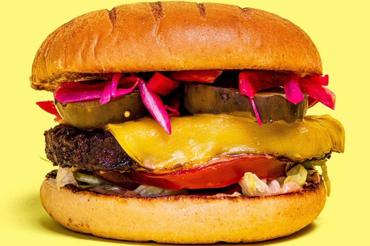 vegan-burger-from-maad-vegan-burgers-london