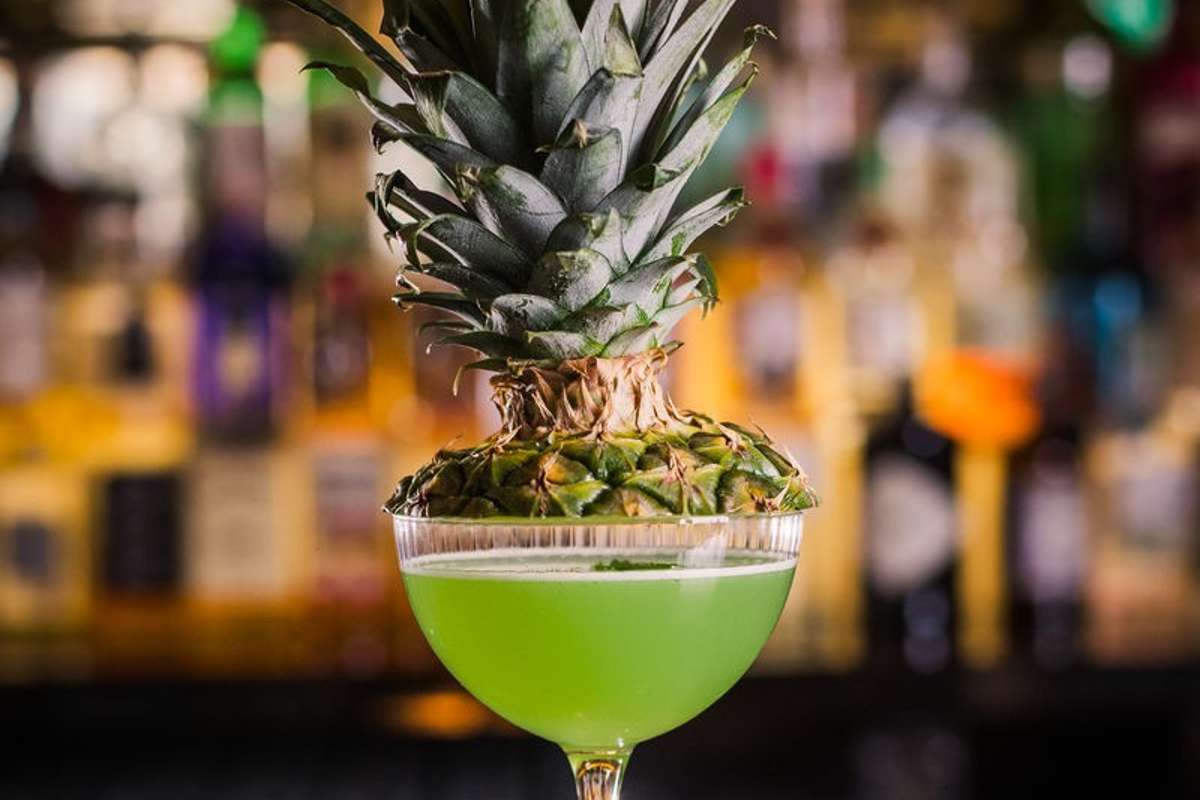 cocktail-with-pineapple-top-from-mommi-cocktail-bars-clapham