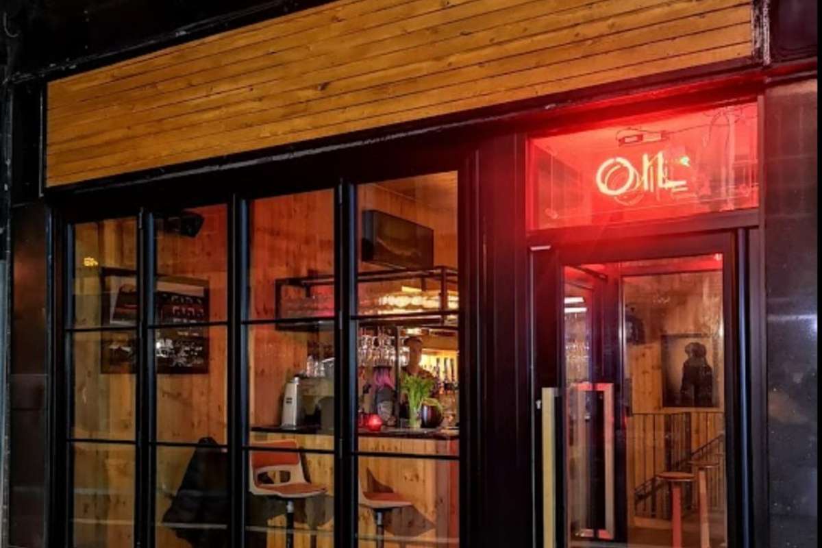 exterior-of-oil-cocktail-bars-shrewsbury