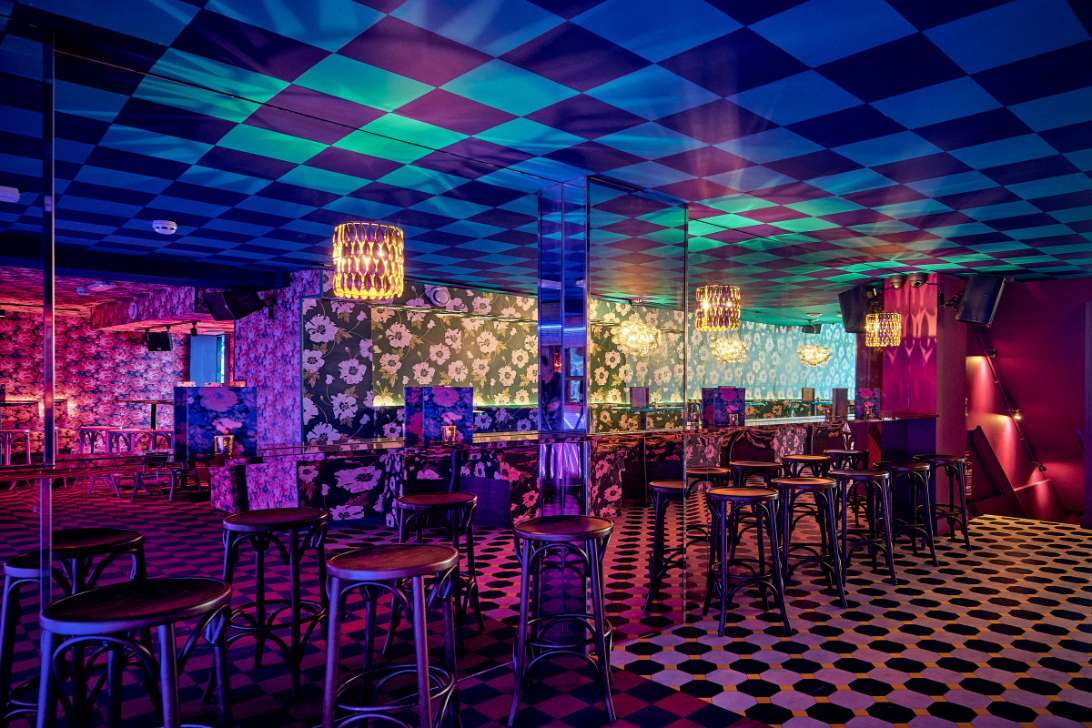 interior-of-blame-gloria-in-the-evening-with-neon-lights