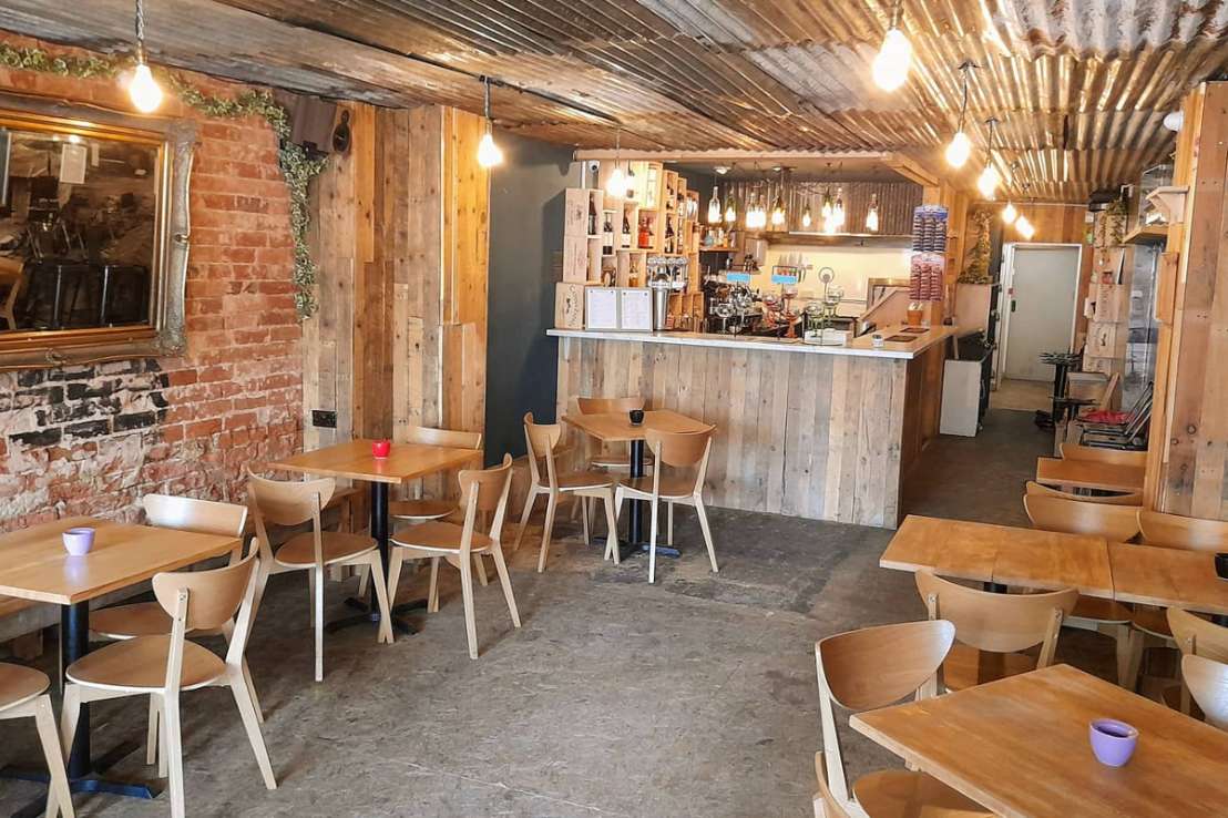 interior-of-jojos-cafe-bar-in-the-daytime