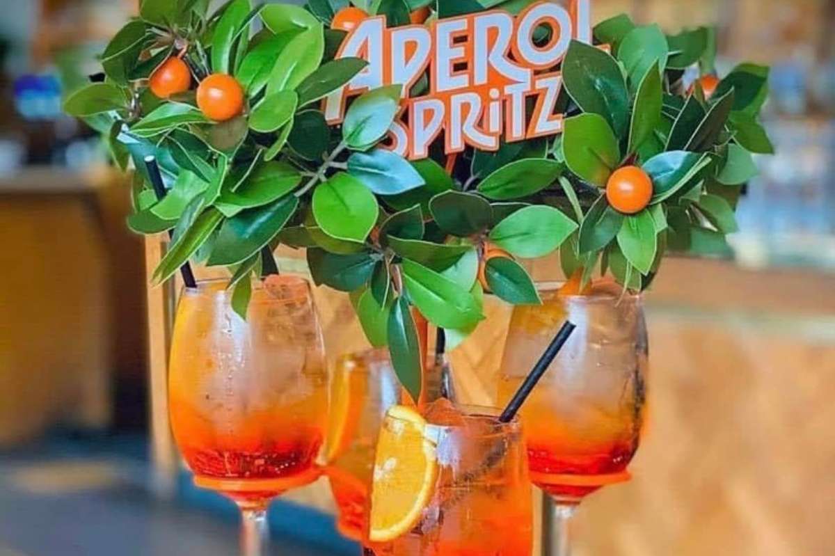 aperol-spritz-tree-at-all-bar-one-cocktail-bars-york