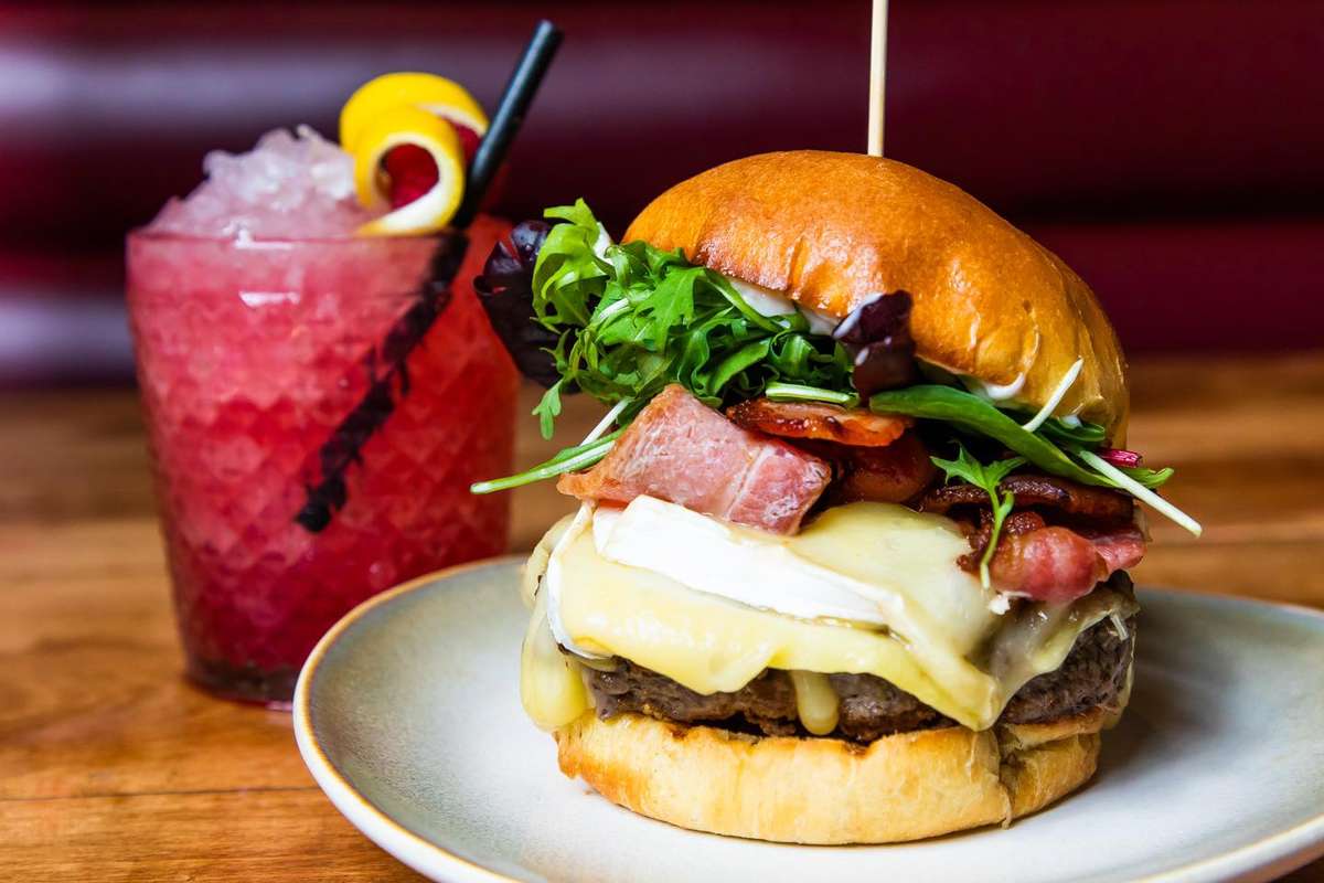 burger-and-cocktail-from-mr-postles-apothecary