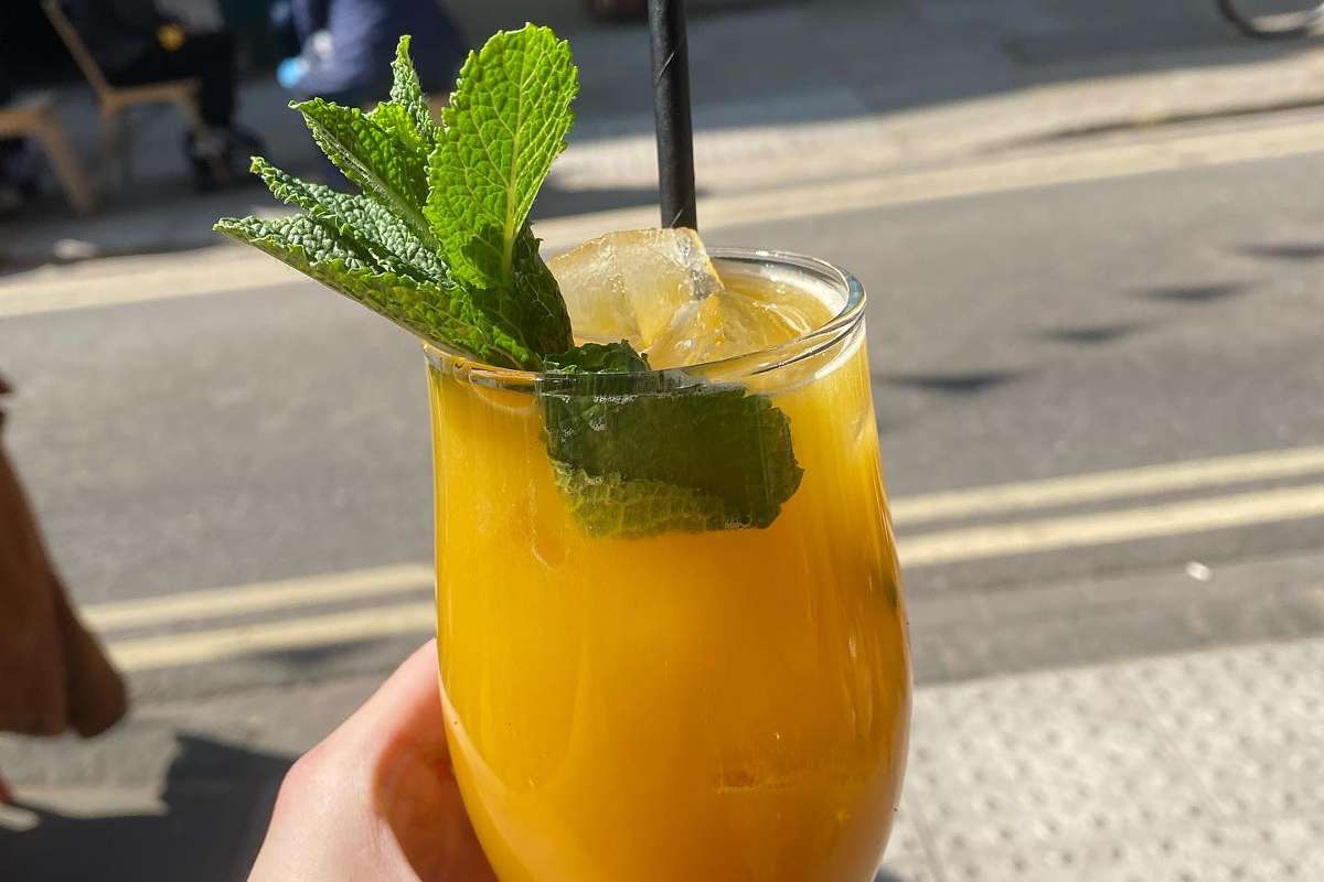 cocktail-in-hand-at-the-fossgate-social-cocktail-bars-york