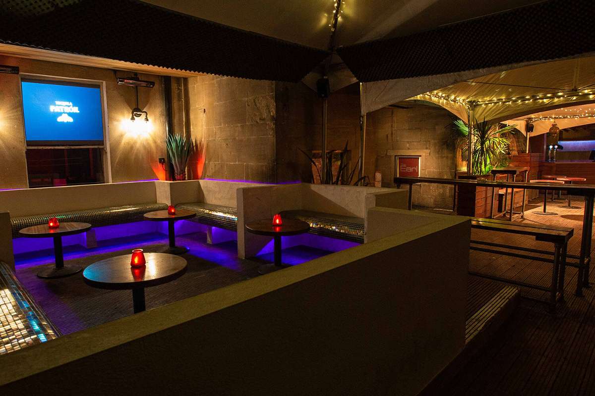 interior-of-earl-bar-in-the-evening-cocktail-bars-bath