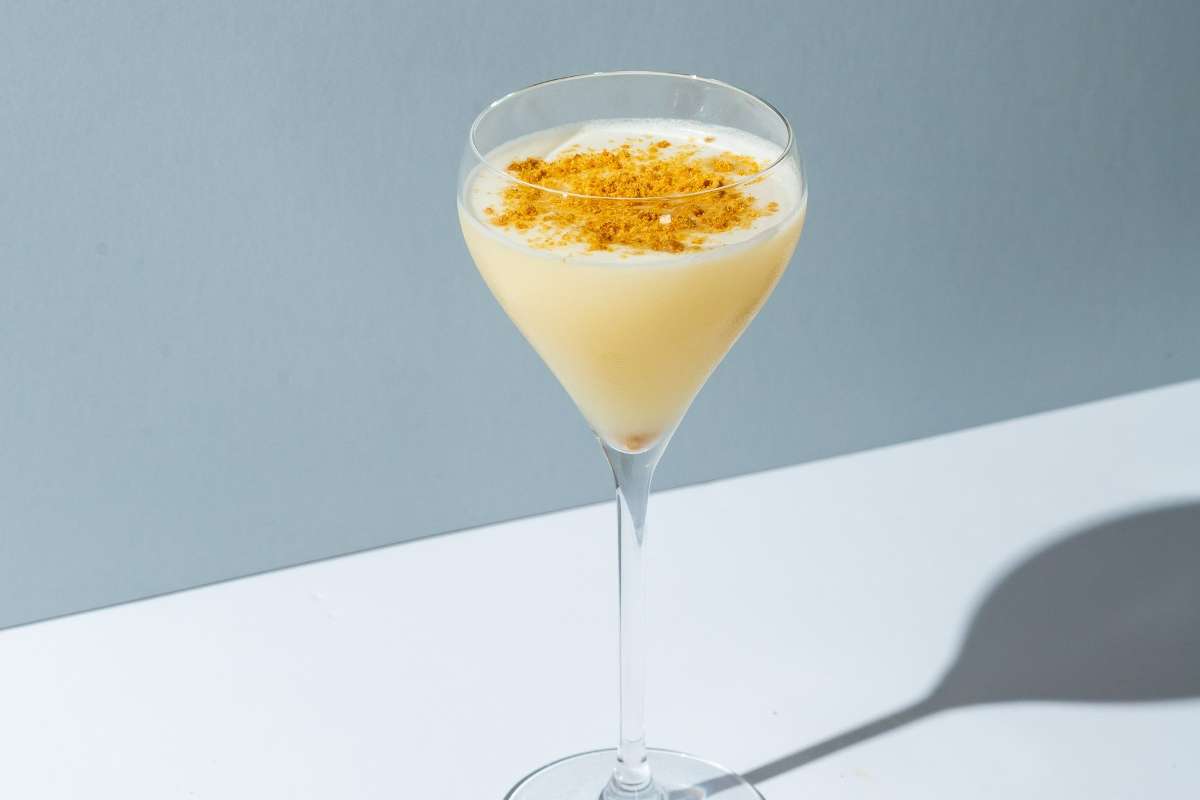 the-lemon-cheesecake-cocktail-from-banyan-bar-and-kitchen
