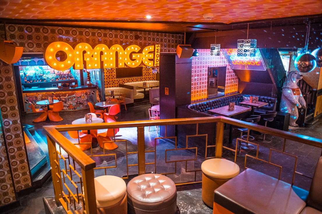 interior-of-orange-rooms-in-the-daytime-cocktail-bars-southampton