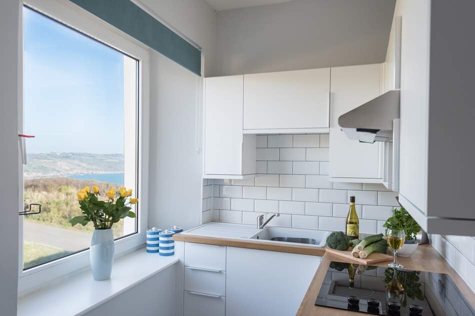 kitchen-in-lowenna-apartment-in-coverack