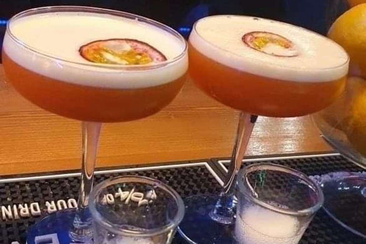 two-pornstar-martinis-on-the-bar-at-fishbowl