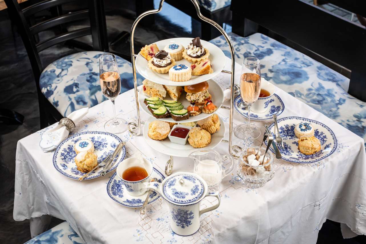 afternoon-tea-on-the-table-at-forget-me-not-high-tea-dallas