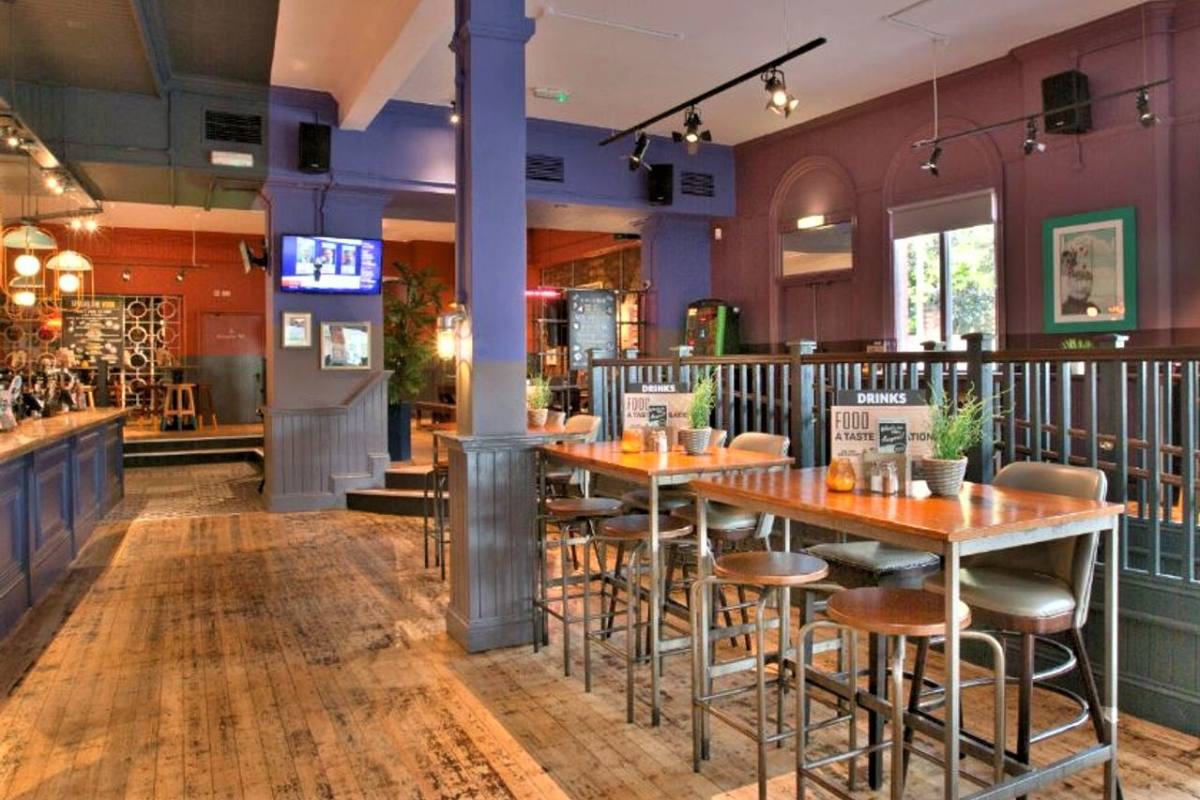 bar-and-tables-inside-gosta-green-bar