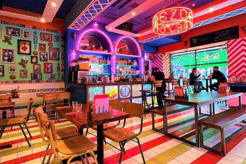 colourful-mezcal-mexican-restaurant-cocktail-bars-glasgow