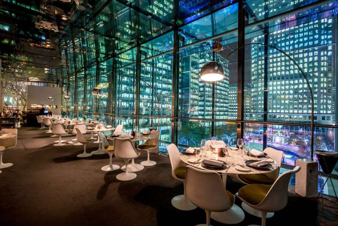 interior-of-plateau-at-nighttime-bottomless-brunch-canary-wharf