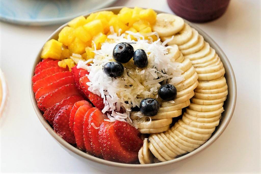 acai-bowl-topped-with-fruit-from-carrot-express