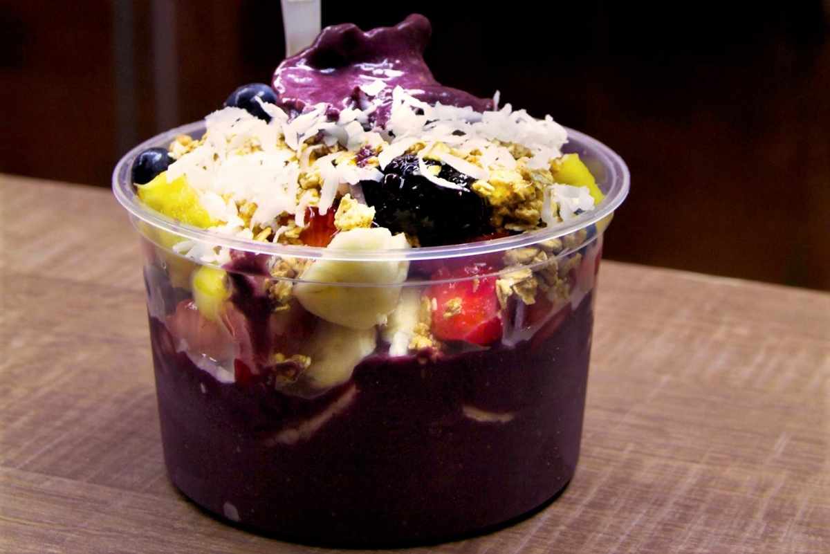 acai-bowl-topped-with-fruit-from-midori-fresh