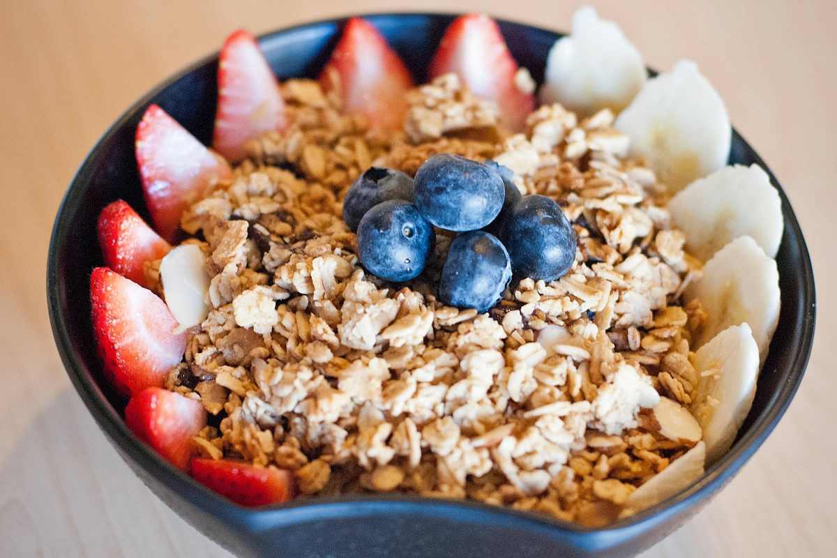 acai-bowl-topped-with-granola-and-fruit-from-pebbles-cafe