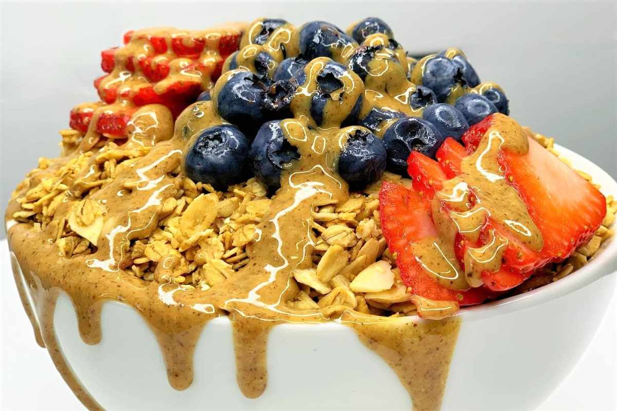 acai-bowl-topped-with-peanut-butter-from-flyfuel-food-co