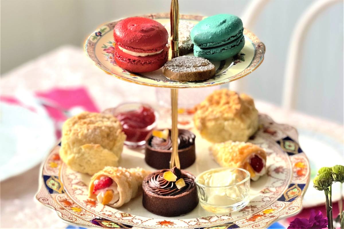 afternoon-tea-at-the-vintage-tea-and-cake-company