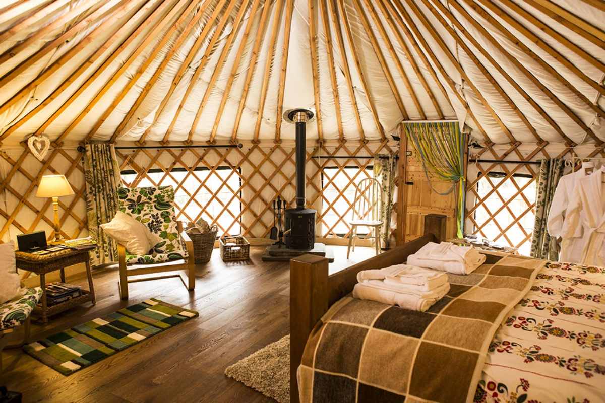 bed-inside-rowan-yurt-at-uppergate-farm-glamping