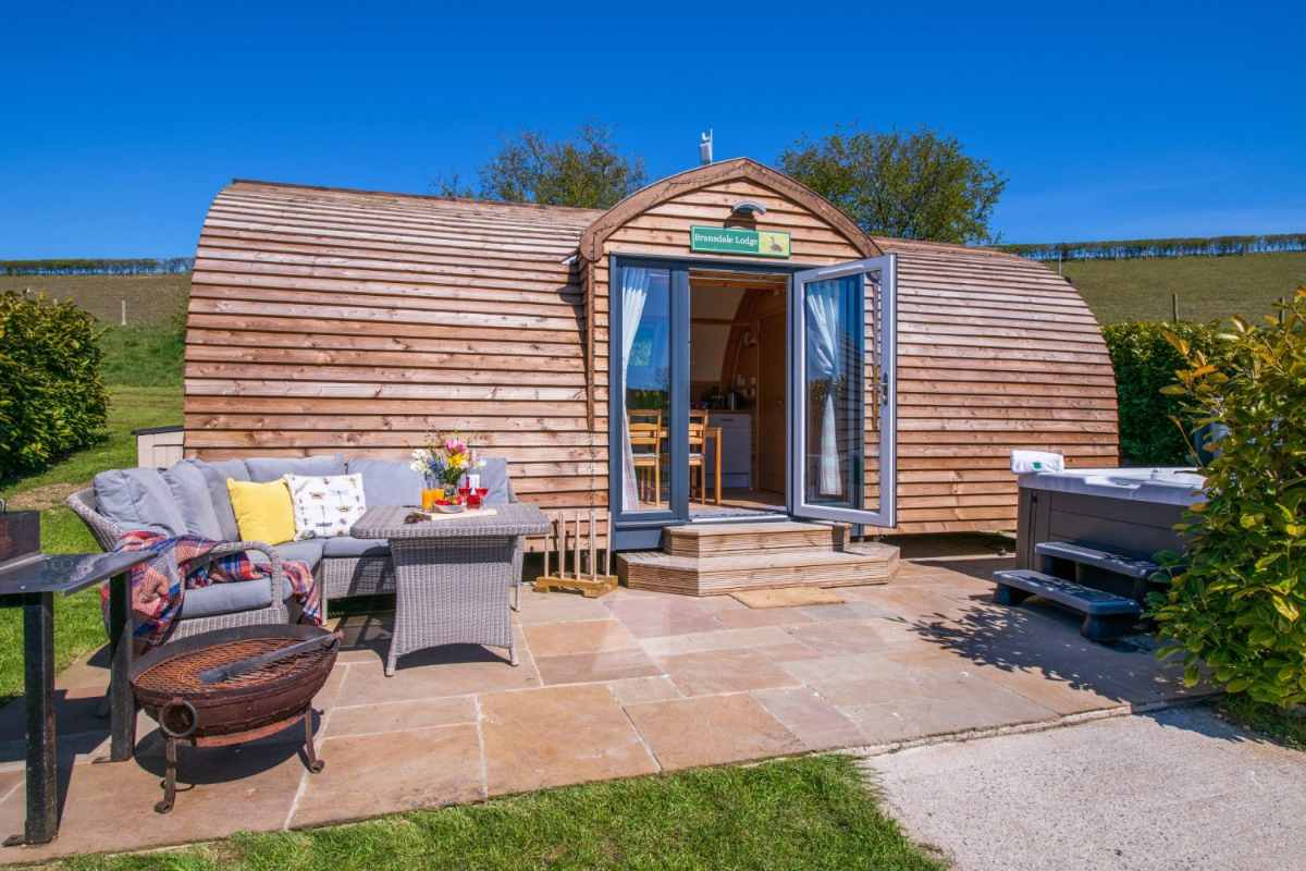 bransdale-lodge-at-humble-bee-farm-glamping-yorkshire