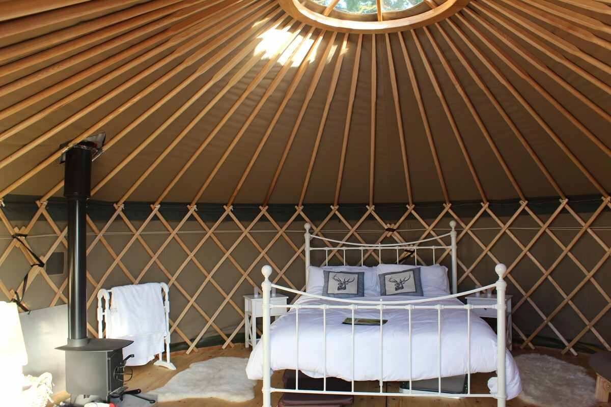 double-bed-inside-yurt-at-wensleydale-experience-yurts