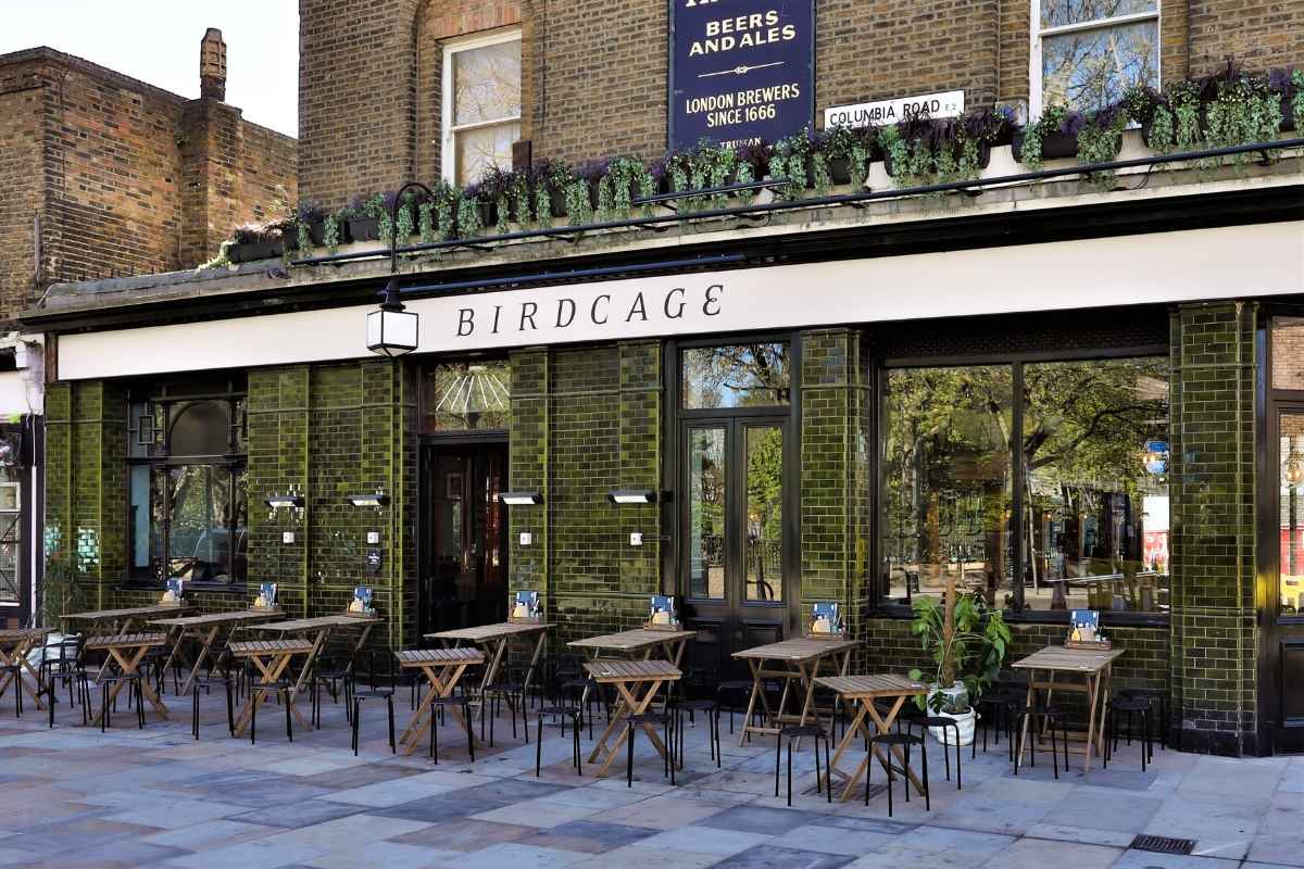 exterior-of-the-birdcage-craft-beer-pub-and-restaurant