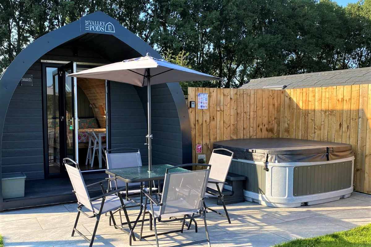 glamping-pod-at-mowbray-cottages-and-glamping