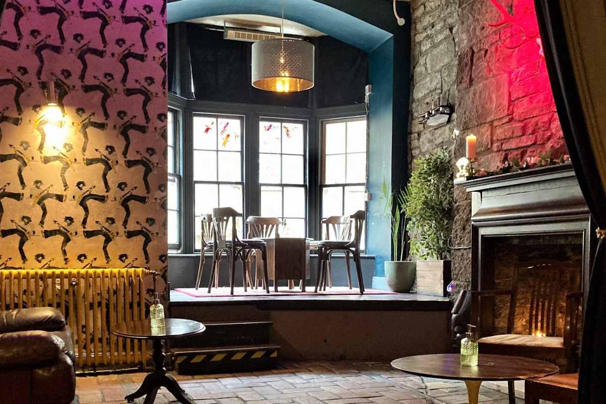 interior-of-dragonfly-bar-cocktail-bars-edinburgh