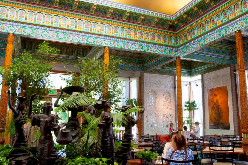 interior-of-the-boulder-dushanbe-tea-house-in-the-daytime